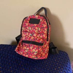 Steve Madden small back pack